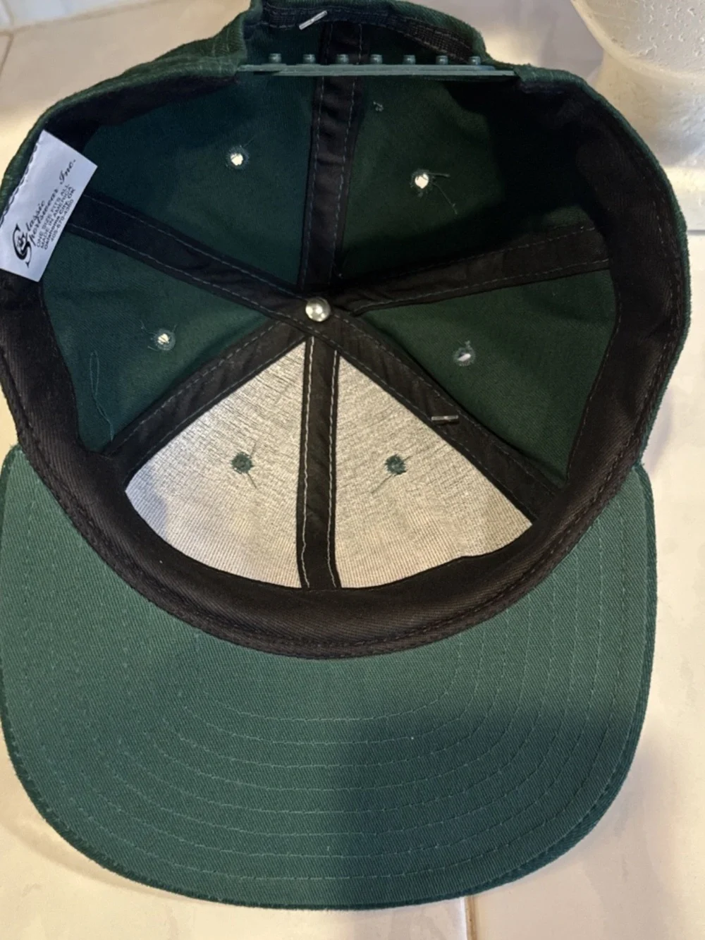 *RARE/VINTAGE/NWT* Oregon Ducks Basketball Snapback / Hat by Classic Sportswear